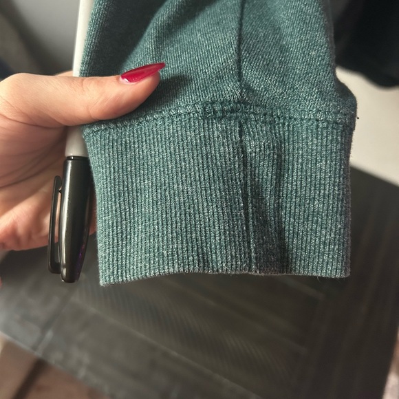 Green Hoodie with Patterned Pocket • Size XL - Picture 7 of 8